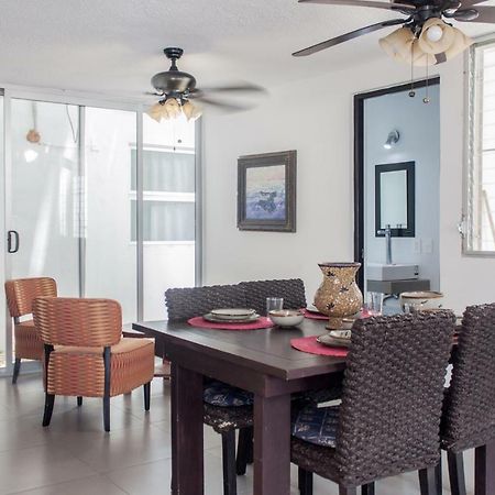 Whyz 4 You Private Rooms Puerto Morelos Kültér fotó