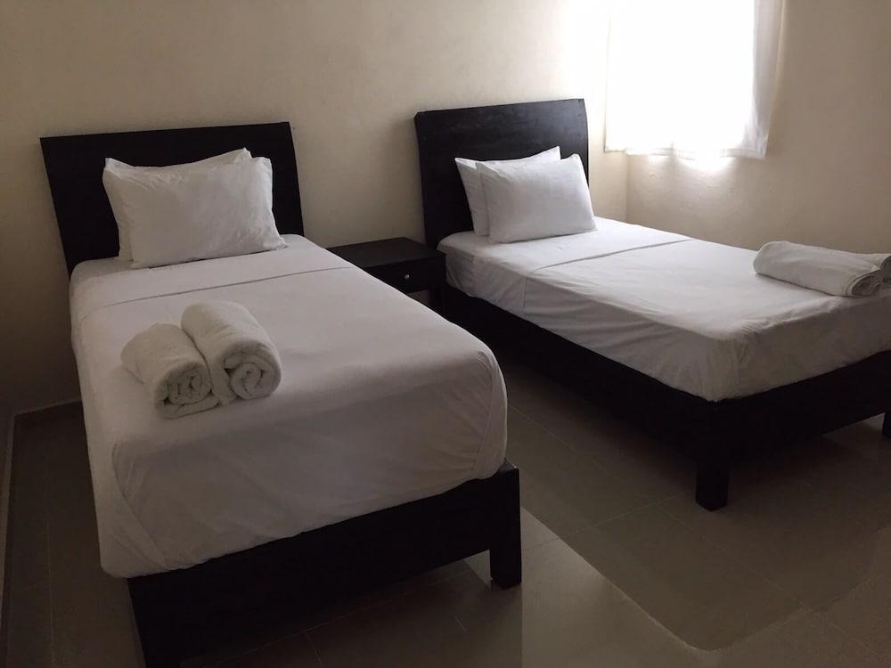 Whyz 4 You Private Rooms Puerto Morelos Kültér fotó