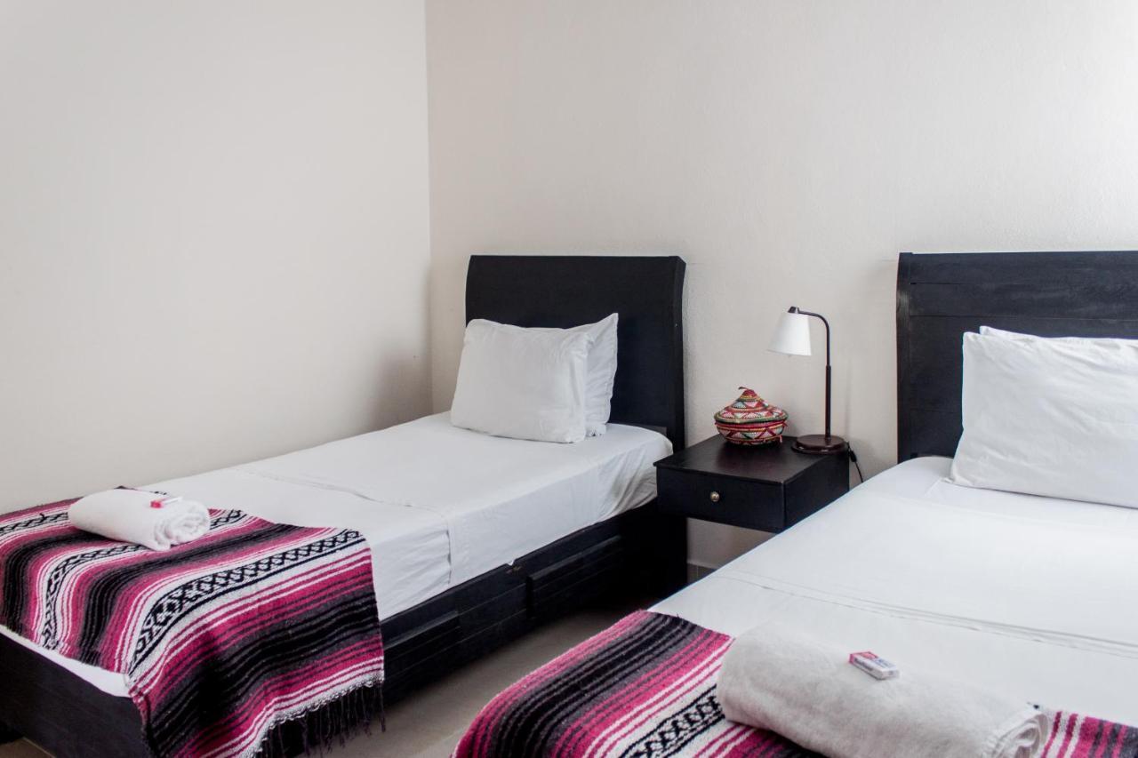 Whyz 4 You Private Rooms Puerto Morelos Kültér fotó